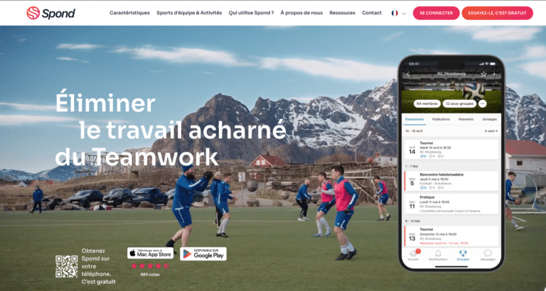 Joueurs de football s'entraînant devant montagnes enneigées.